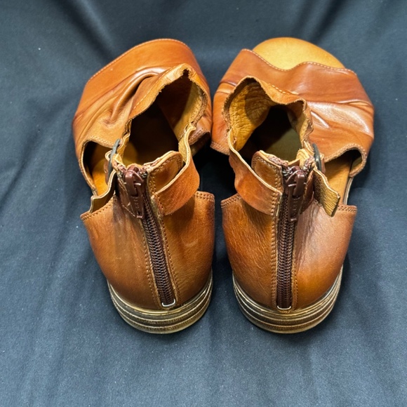 Miz Mooz Dipper Sandal - Picture 3 of 4